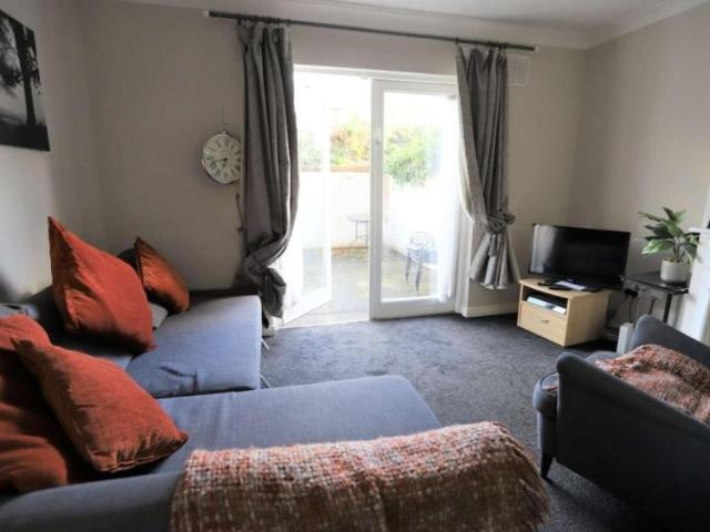 Apartment to rent in Bluebell, North Tipperary