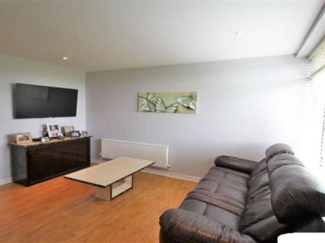 Apartment to rent in Bluebell, North Tipperary