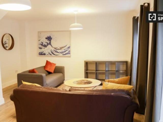 Apartment to rent in Bluebell, North Tipperary