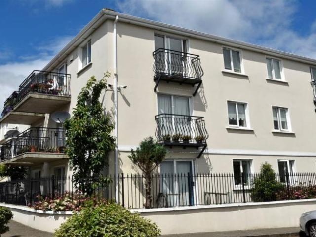 Apartment to rent in Bluebell, North Tipperary