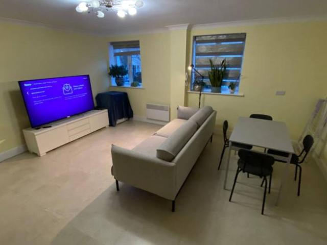 Apartment to rent in Bluebell, North Tipperary