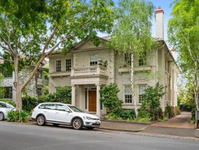 Apartment for rent in East Melbourne, Melbourne