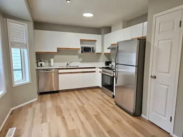 Apartment for rent in Wedgewood, Alberta