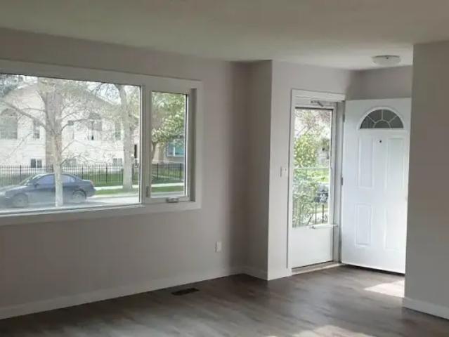 Apartment for rent in Wedgewood, Alberta