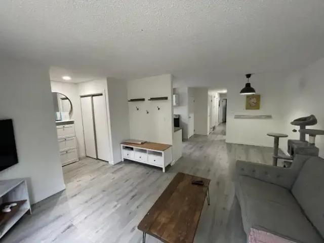 Apartment for rent in Wedgewood, Alberta