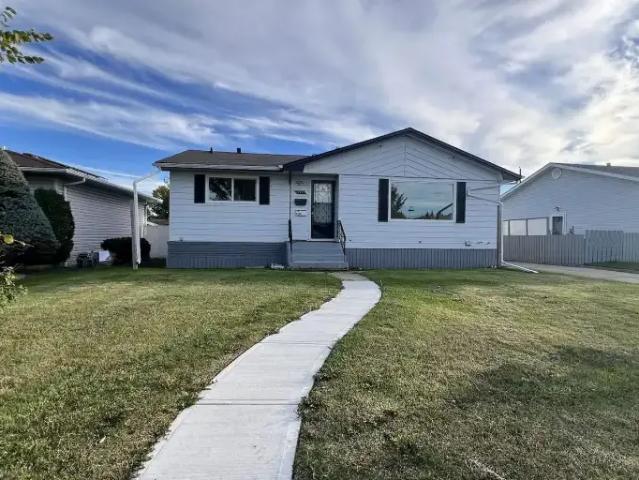 Apartment for rent in Wedgewood, Alberta