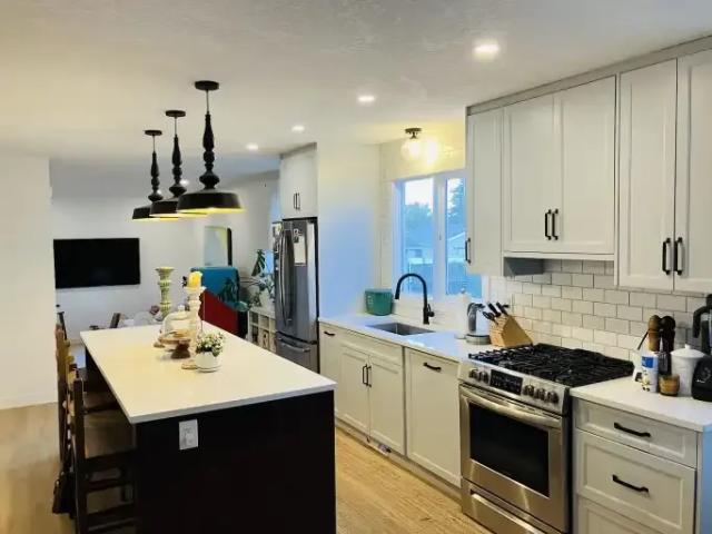 Apartment for rent in Wedgewood, Alberta