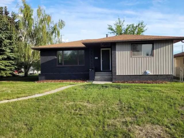 Apartment for rent in Wedgewood, Alberta