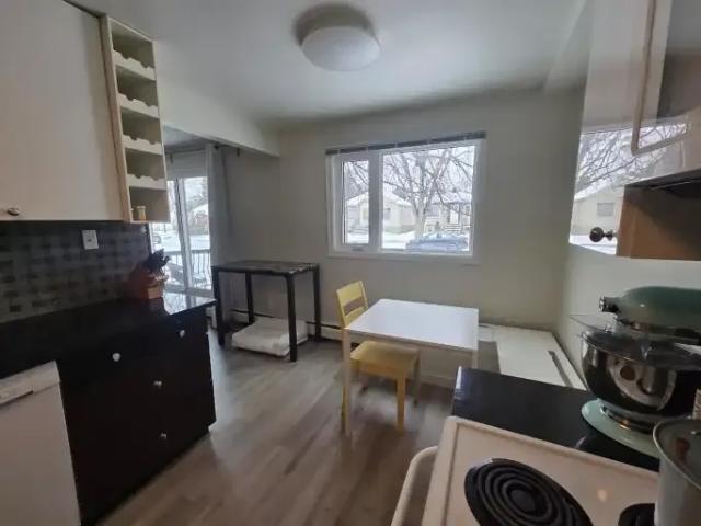 Apartment for rent in Queen Alexandra, Edmonton