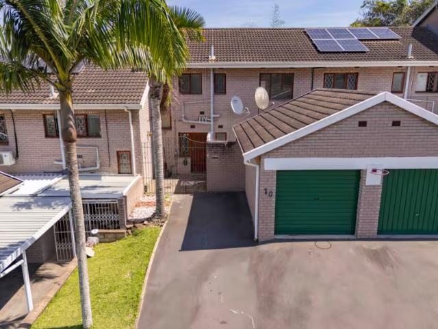 Apartment for sale in Escombe, Queensburgh