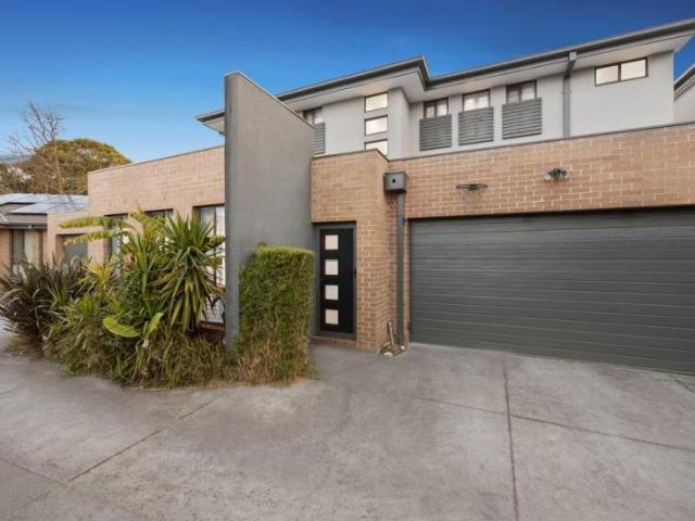 Apartment for sale in Ferntree Gully, Melbourne