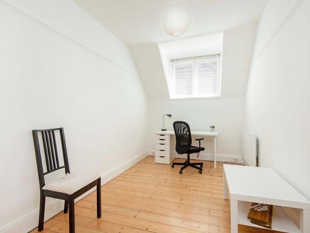 Apartment for sale in London Borough of Barnet, Greater London