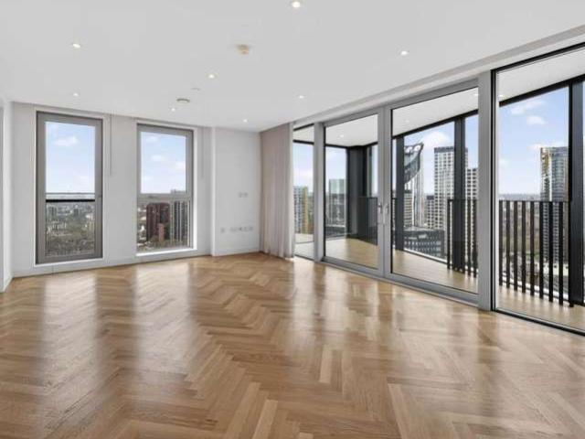Apartment for sale in Elephant and Castle, Greater London
