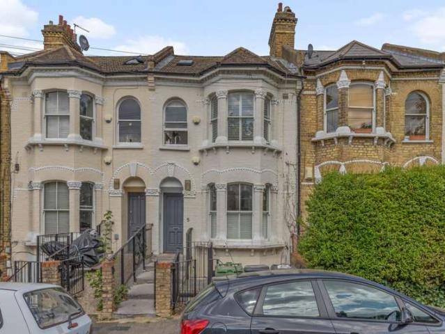 Apartment for sale in London Borough of Lambeth, Greater London