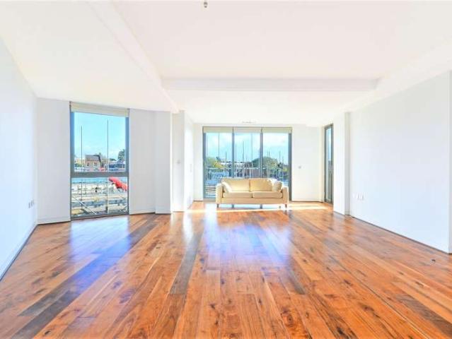 Apartment for sale in Kentish Town, Greater London