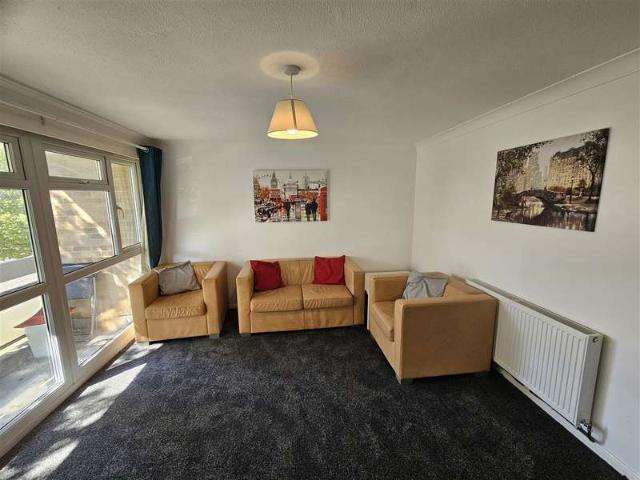 Apartment for rent in Hales Place, The Bridge