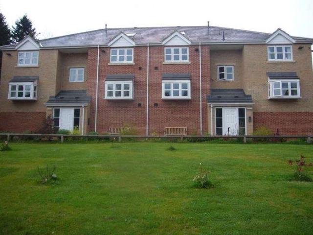 Apartment for sale in Dodworth, South Yorkshire