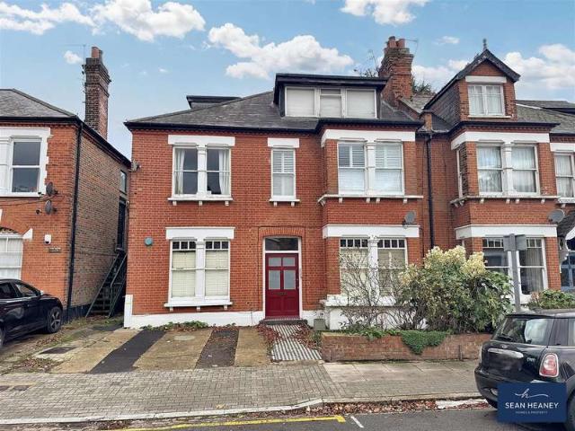Apartment for sale in High Barnet, Greater London