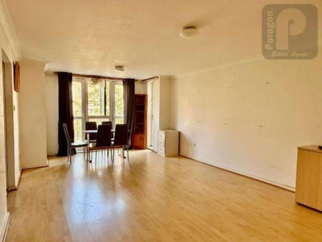 Apartment for sale in Kensal Town, Greater London