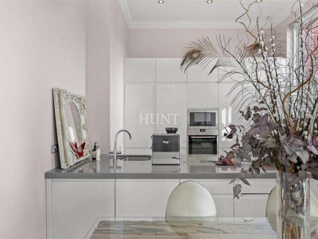 Apartment for rent in Clayhall, Greater London