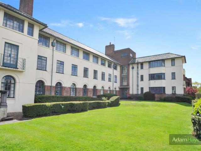 Apartment for sale in London Borough of Barnet, Greater London