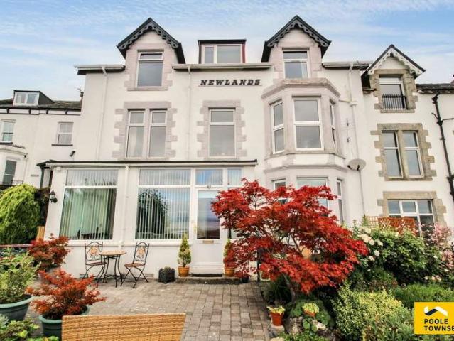 Apartment for sale in Grange-over-sands