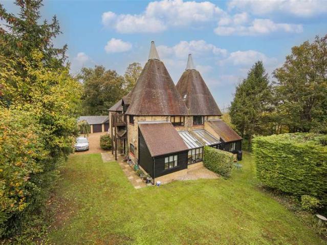 Apartment for sale in The Butts, Kent