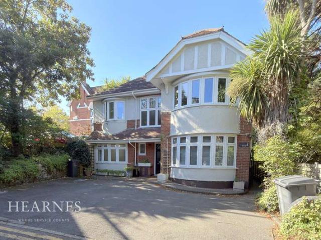 Apartment for sale in West Cliff, Bournemouth