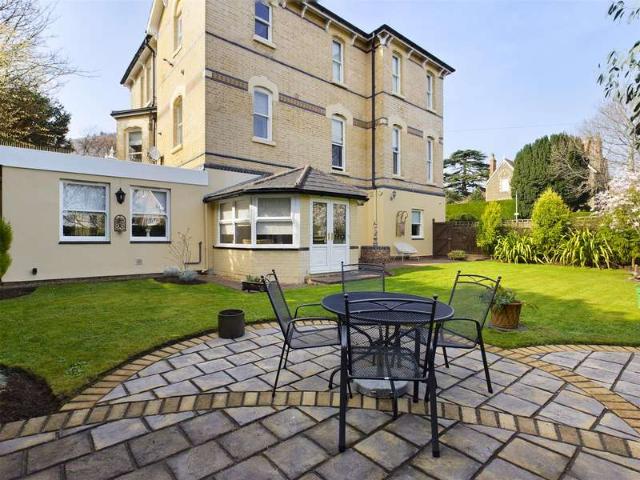 Apartment for sale in Great Malvern, Forthampton