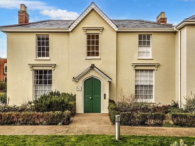 Apartment for sale in Littlecote, West Sussex