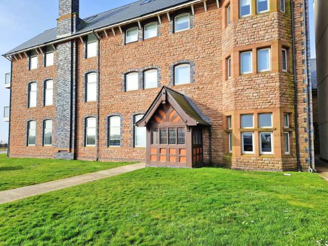 Apartment for sale in Porthcawl, Nottage