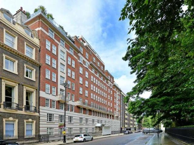Apartment for sale in Marylebone, Greater London