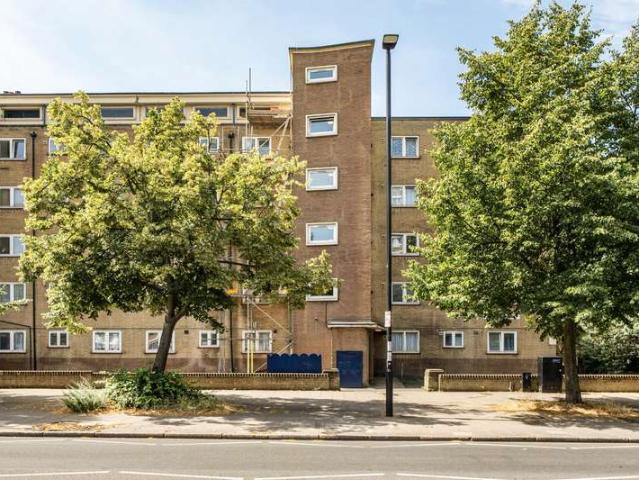 Apartment for sale in London Borough of Lewisham, New Cross