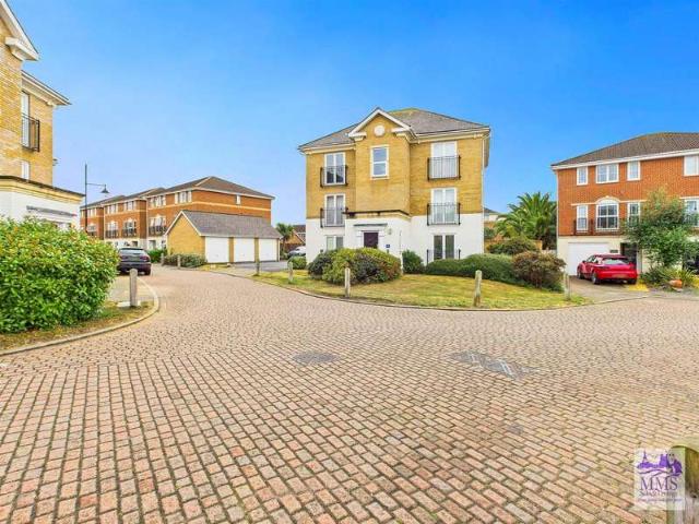 Apartment for sale in St. Marys Island, Gillingham
