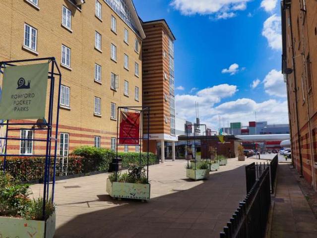 Apartment for sale in London Borough of Havering, Greater London