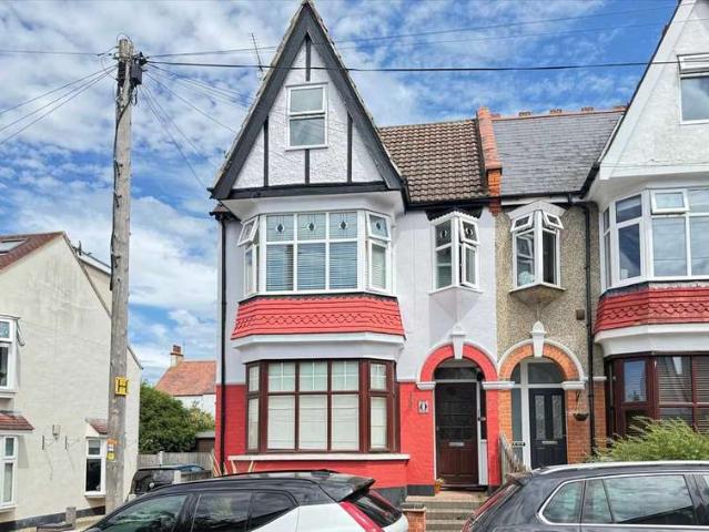 Apartment for sale in Alton Barnes, Essex