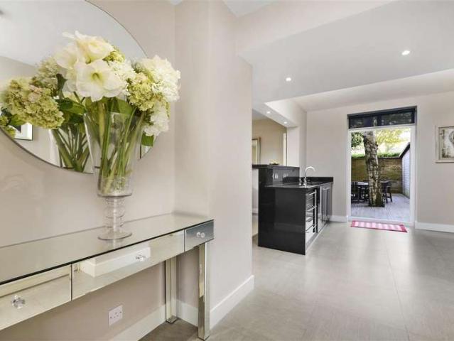 Apartment for rent in Belsize Park, Greater London