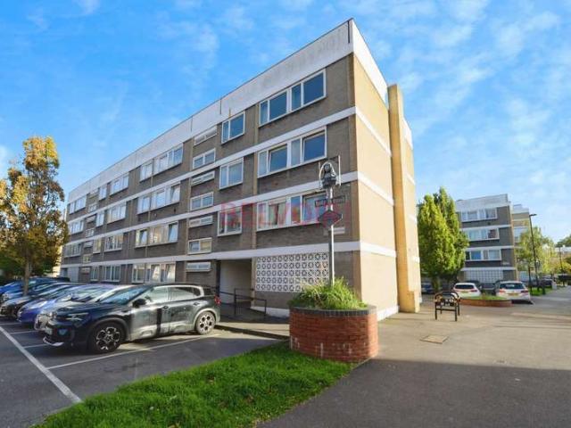 Apartment for sale in St Mary's, City Of Southampton