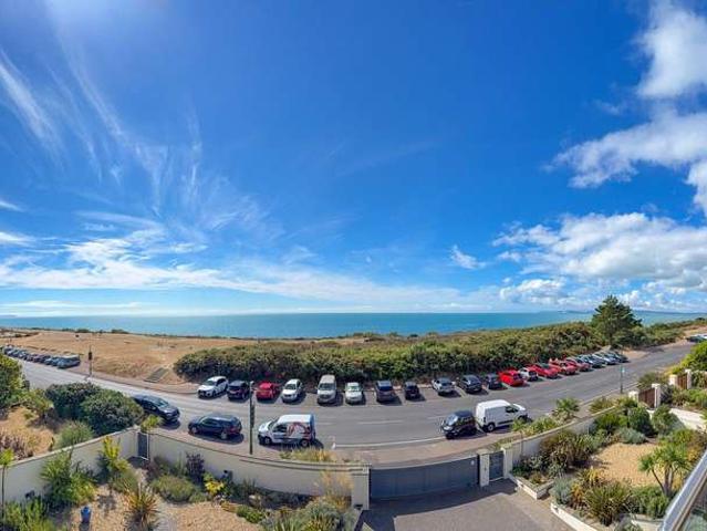Apartment for sale in Pokesdown, Bournemouth