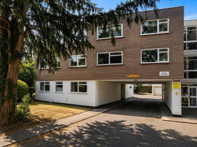Apartment for sale in Heigham Grove, East Bank