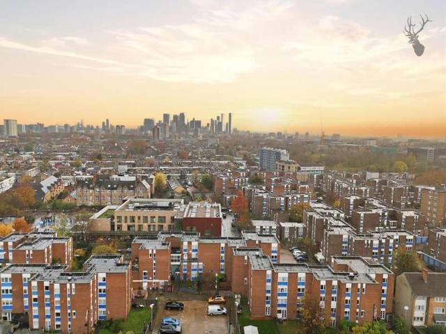 Apartment for sale in Old Ford, Mile End