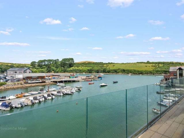 Apartment for sale in Strode, Devon