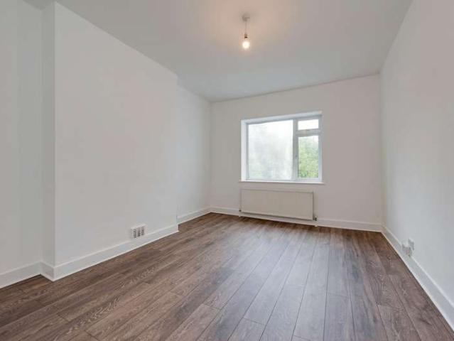 Apartment for sale in Hendon, Greater London