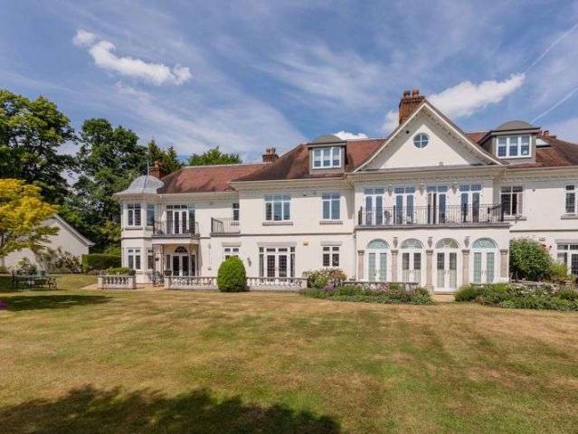 Apartment for sale in Sunningdale
