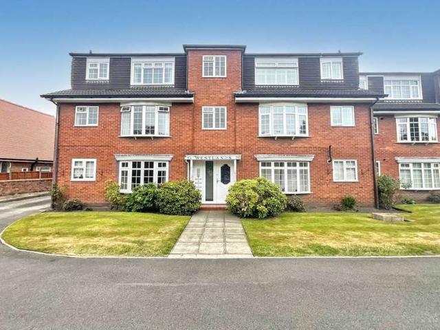 Apartment for sale in Meols Cop, Southport