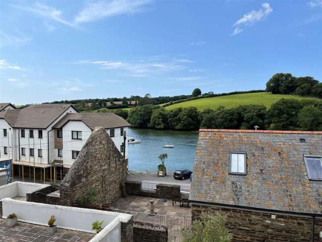 Apartment for sale in Strode, Devon