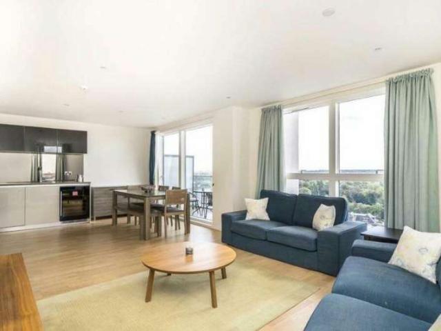 Apartment for sale in London Borough of Hounslow, Greater London