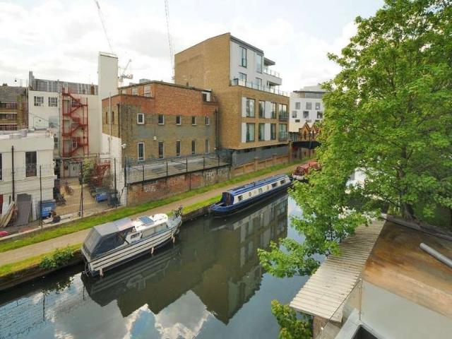 Apartment for rent in North Kensington, Kensal Town