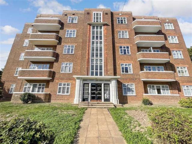 Apartment for sale in Lynwood, Folkestone and Hythe