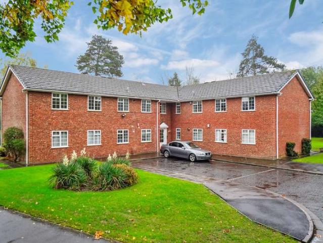 Apartment for sale in Beeches Community Board, Farnham Common